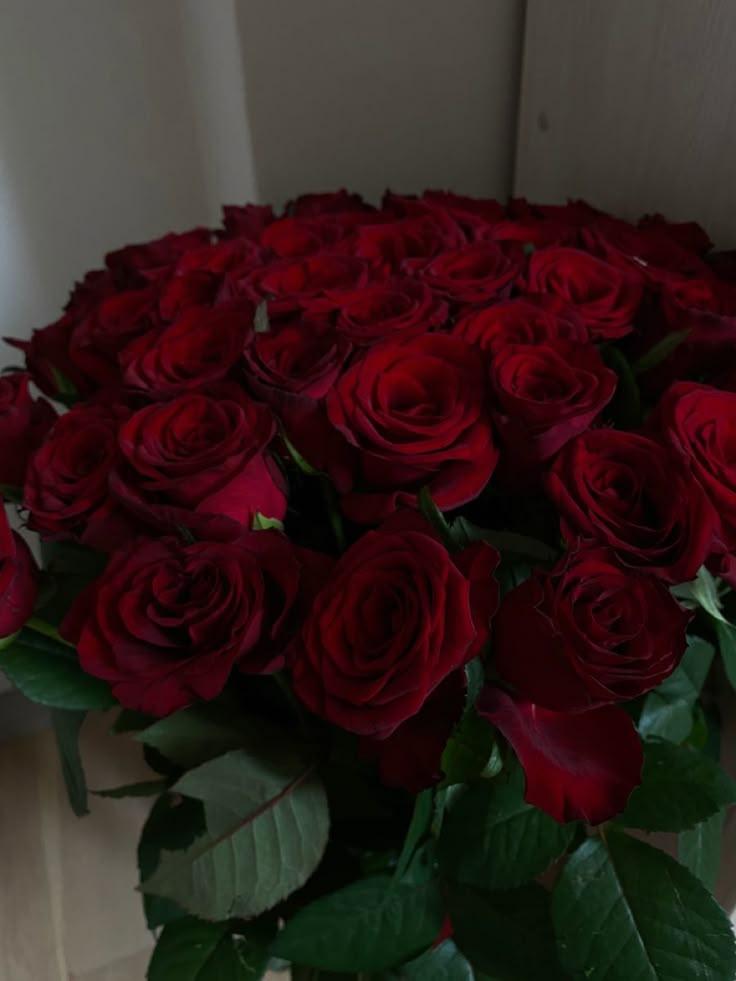 Sustainable Life Rhythm workshop space where corporate flower arrangements are designed and prepared for business delivery